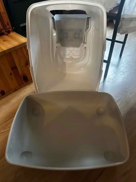 Photo of free Large cat litter box (South Norwood SE25) #2