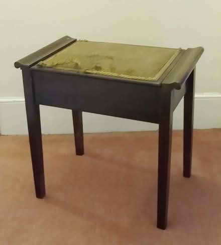 Photo of free Piano stool (Somersham PE28) #1