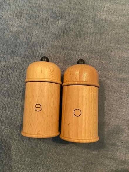 Photo of free Salt and pepper shakers (TW9) #1