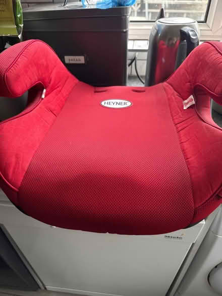Photo of free Booster seat (Croydon/West Wickham) #1