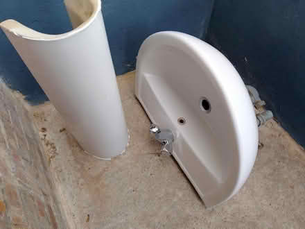 Photo of free Bathroom sink (Newark NG24) #1