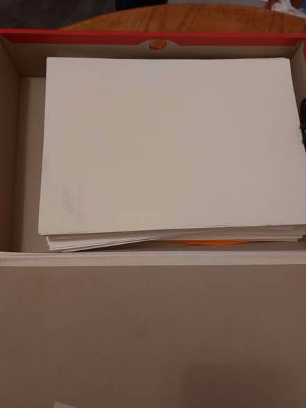 Photo of free Box of mixed paper (Humphrey's End GL6) #2