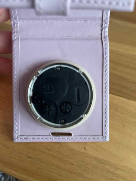 Photo of free Stand up Quartz clock- not working (Muswell Hill N10) #3