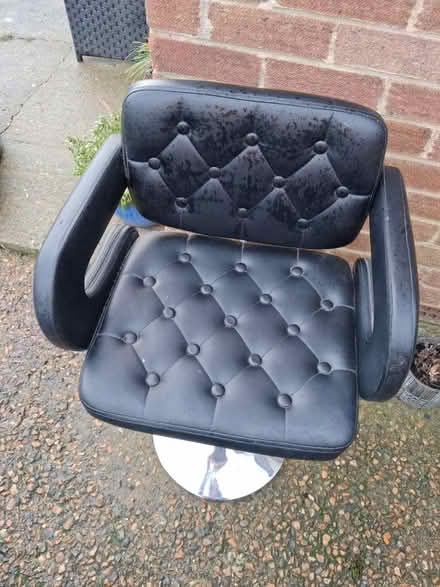 Photo of free Bar chair (New addington) #1