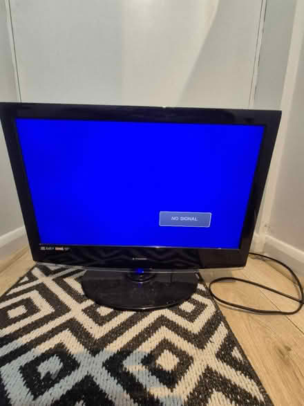 Photo of free 21" tv (no remote) (Bournemouth BH8) #2