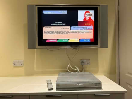 Photo of free Sony 32" TV (The Hockering GU22) #1