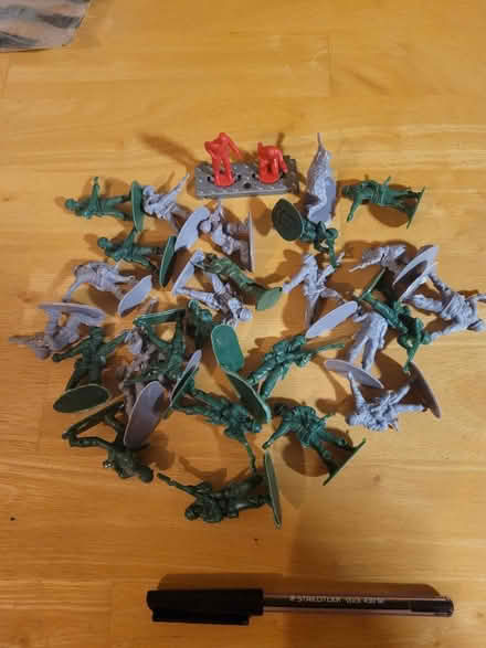 Photo of free Small bag toy soldiers (Ballyclare BT39) #1