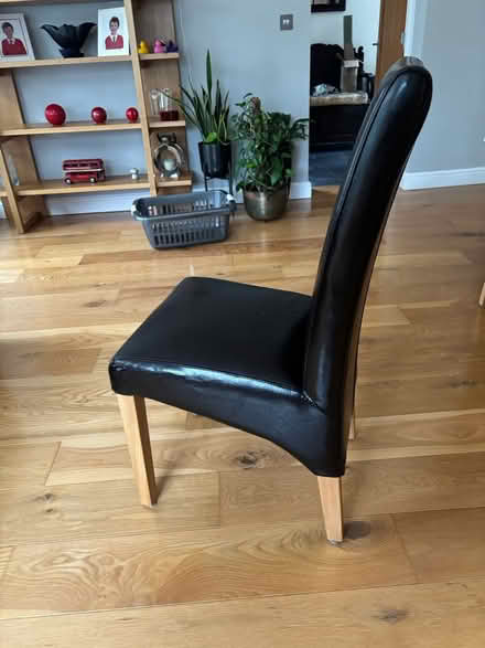 Photo of free 4 x dining chairs (RG8 (Whitchurch Hill)) #3