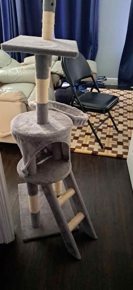 Photo of free Cat tree (Slade Green DA8) #1