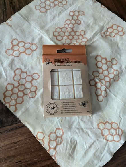 Photo of free Bee wraps and refresher cubes (Berkhamsted HP4) #1