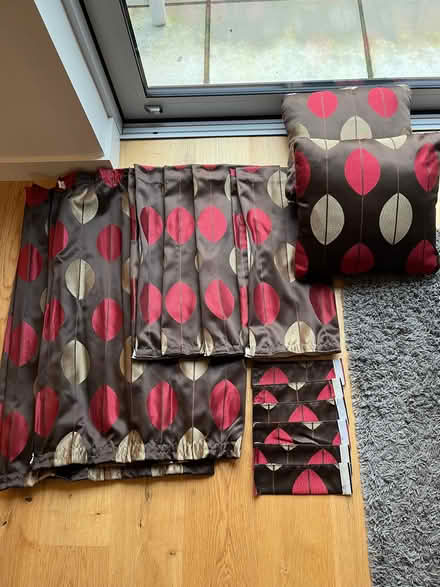 Photo of free Caravan curtains and cushions (Eaton NR4) #1