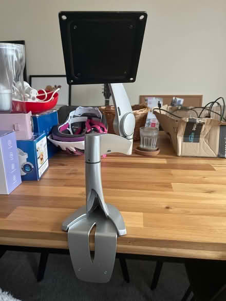 Photo of free Computer monitor holder (Muswell Hill N10) #1