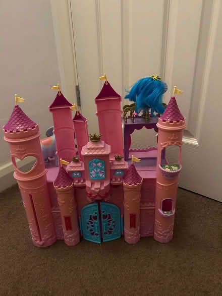 Photo of free Pink princess castle toy girls kids (Elm Park RM12) #2