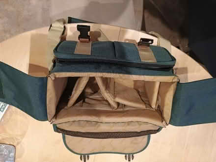 Photo of free Bag for Canon SLR Camera (Bloomfield) #1