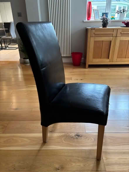 Photo of free 4 x dining chairs (RG8 (Whitchurch Hill)) #1