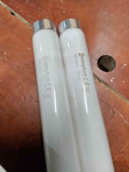 Photo of free Fluorescent ligt tubes (Wokingham RG41) #1