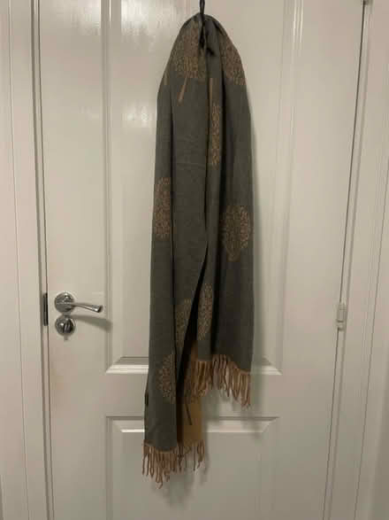 Photo of free New Scarf (GL50) #1