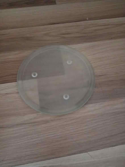 Photo of free Glass candle plate round (Walworth SE17) #1