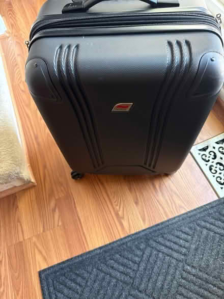 Photo of free Hand luggage in excel y condition (Burtonsville) #1