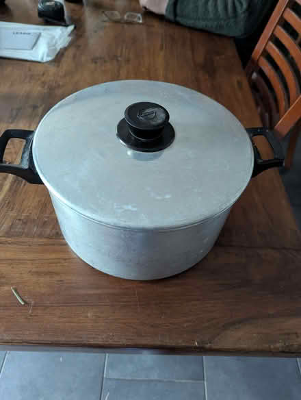 Photo of free large lidded pot for hob (but possibly not for food) (Berkhamsted HP4) #1