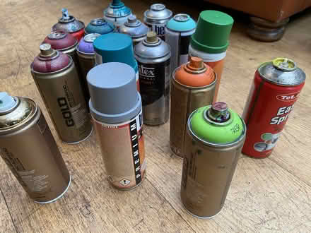 Photo of free 17 Spray Paint Aerosol Cans (Tufnell Park N19) #1