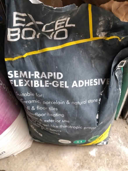 Photo of free Excel bond adhesive (SY3) #1