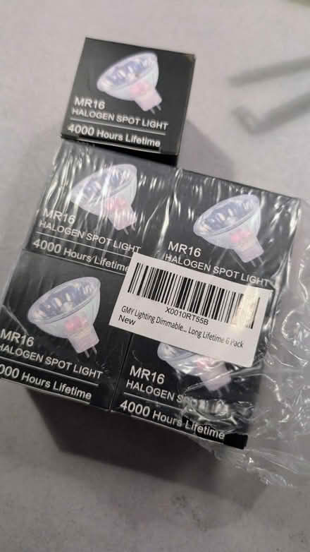 Photo of free MR16 halogen bulbs (St Albans AL1) #1