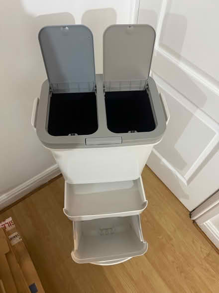 Photo of free Bin (Thamesmead) #3