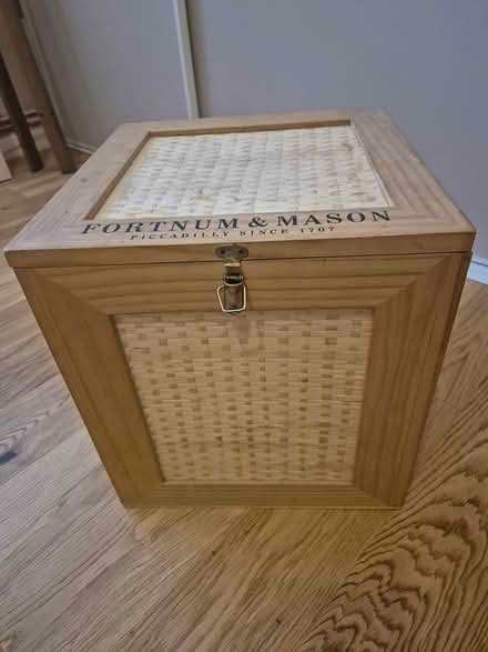 Photo of free Fortnum & Mason old wooden box (Sw155au, Barnes) #3