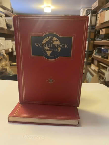 Photo of free World Book encyclopedia set (Newtonville (Shaws)) #1