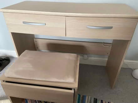 Photo of free Desk with small seat (Cheshunt) #1