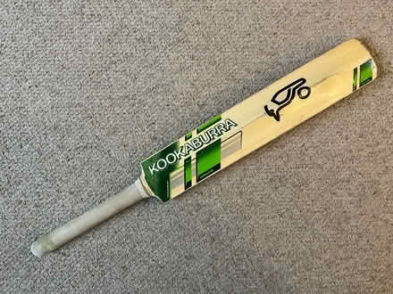 Photo of free Cricket bat, size 5 (M33 near Sale Grammar School) #1