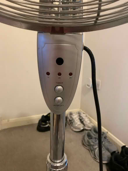 Photo of free Stand up oscillating fan (Worcester Park KT4) #4