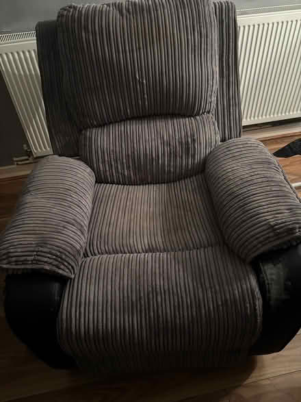Photo of free Recliner (Ss177tg) #1