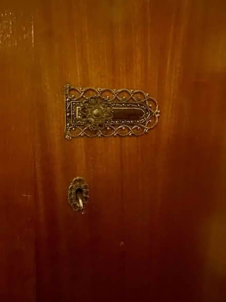 Photo of free Large wardrobe (Queens Park CH3) #4