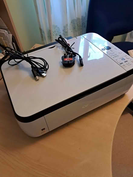 Photo of free Canon Colour Printer (Top Amersham HP6) #1