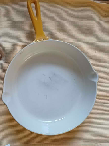 Photo of free Yellow cast iron fry pan. (Sydenham SE26) #2