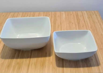 Photo of free White serving/salad bowls (SE17) #1
