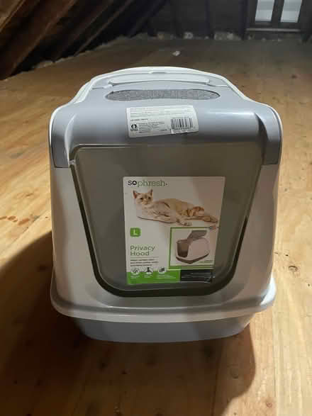 Photo of free New kitty litter bin (Mount Vernon) #2