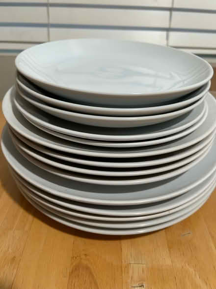 Photo of free Plates and cups (Los Gatos Blvd x Lark) #1