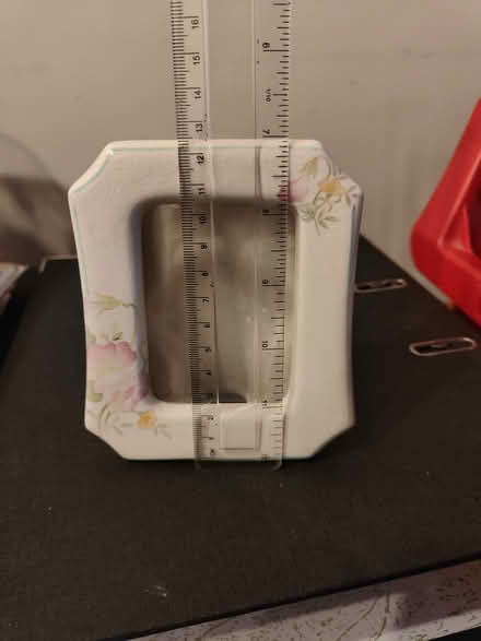 Photo of free Very small porcelain frame (Dublin 15) #3