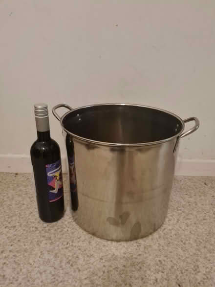 Photo of free Big cooking(?) Pot (Lewes BN7) #1