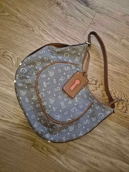 Photo of free Lancel Paris bag (Sw155au, Barnes) #1