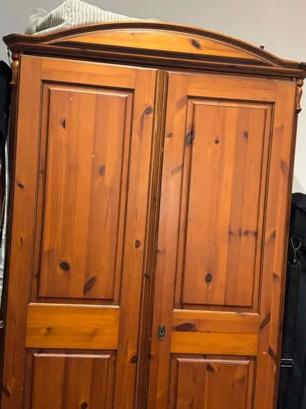 Photo of free Wooden double door wardrobe (New Cross SE14) #2
