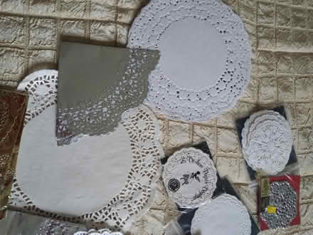 Photo of free Paper doilies, different sizes, for cakes or crafts (Millhouses S7) #2