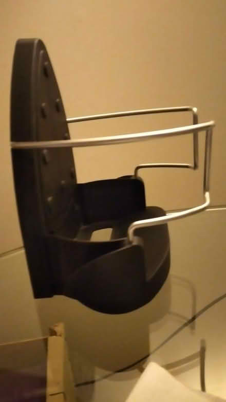 Photo of free Iron holder (Haywood RG12) #2