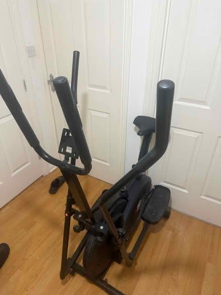 Photo of free Exercise bike (4/41 220 wallace street G5) #2