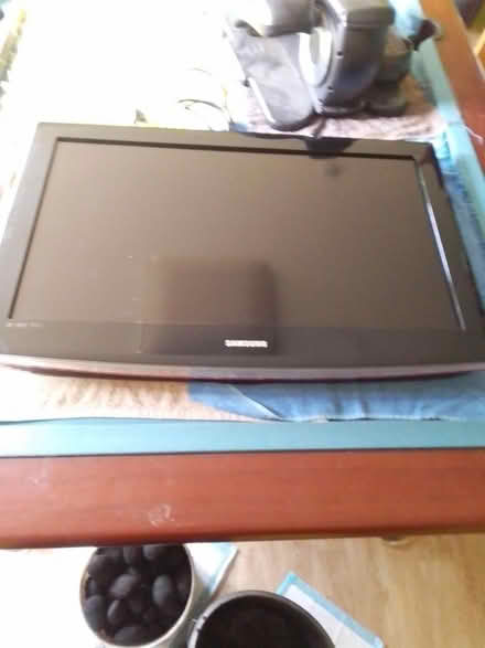 Photo of free Samsung tv with remote ( not smart) (Killamarsh S21) #1