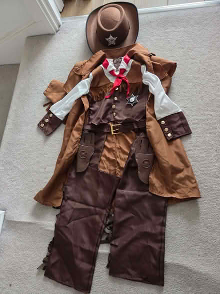 Photo of free Sheriff costume 3-5 years old (Burgess Park SE5) #1