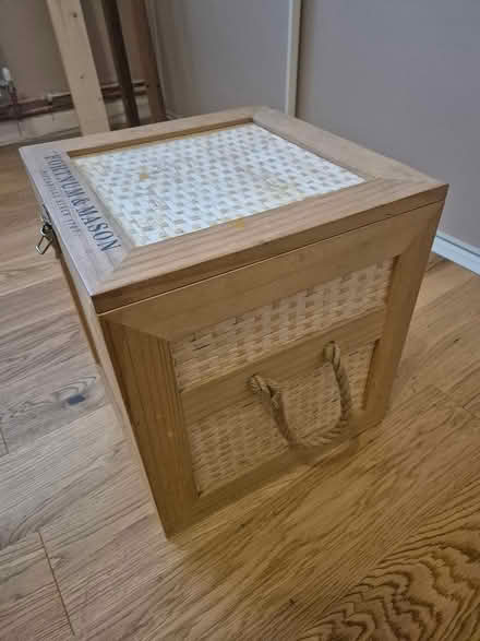 Photo of free Fortnum & Mason old wooden box (Sw155au, Barnes) #2